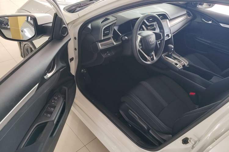 Used Honda Civic 2016 220TURBO CVT Prestige Edition Driver Seat