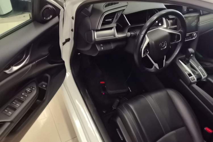 Used Honda Civic 2016 220TURBO CVT Prestige Edition Driver Seat