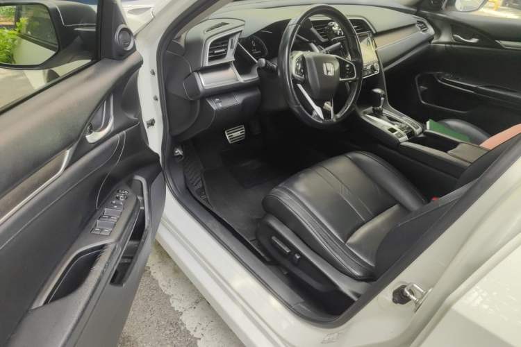 Used Honda Civic 2016 220TURBO CVT Prestige Edition Driver Seat
