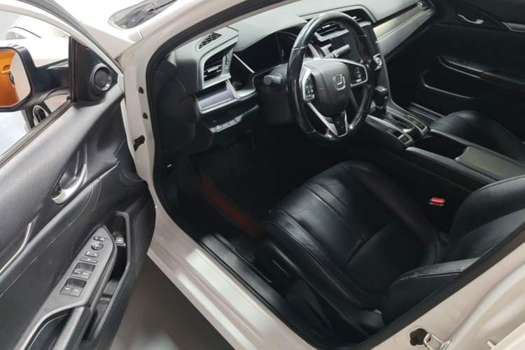 Used Honda Civic 2016 220TURBO CVT Prestige Edition Driver Seat