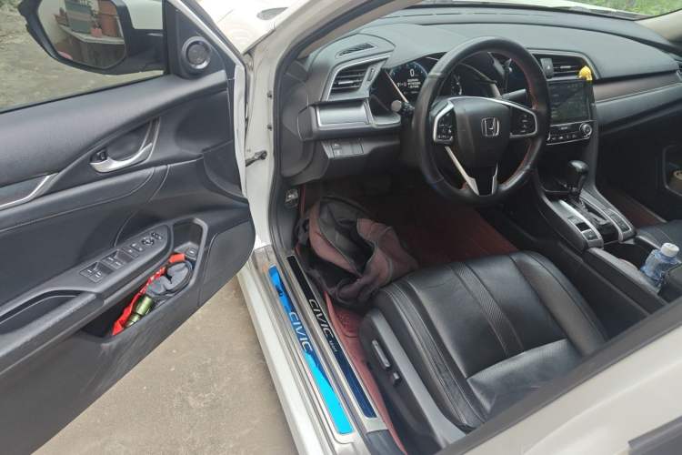 Used Honda Civic 2016 220TURBO CVT Prestige Edition Driver Seat