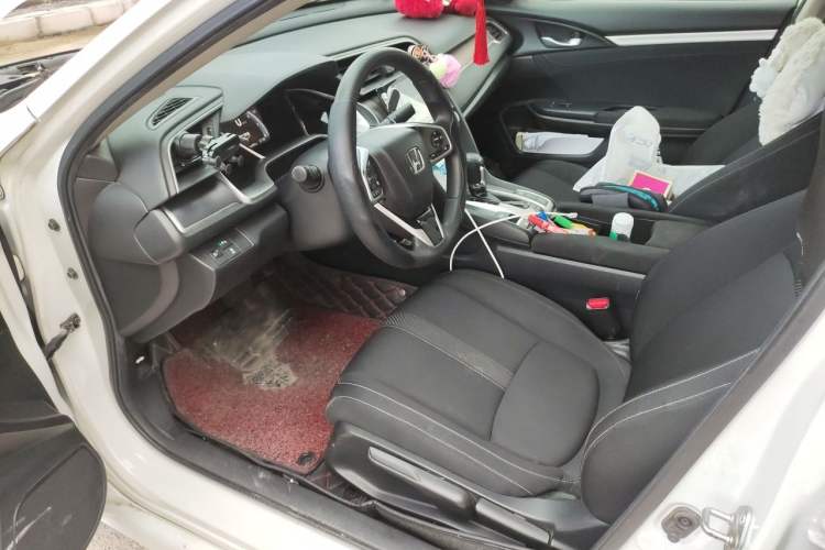 Used Honda Civic 2016 220TURBO CVT Luxury Edition Driver Seat