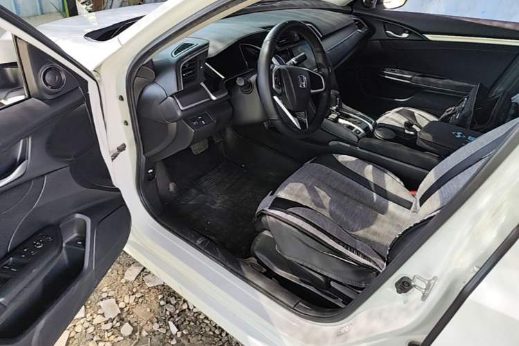 Used Honda Civic 2016 220TURBO CVT Luxury Edition Driver Seat