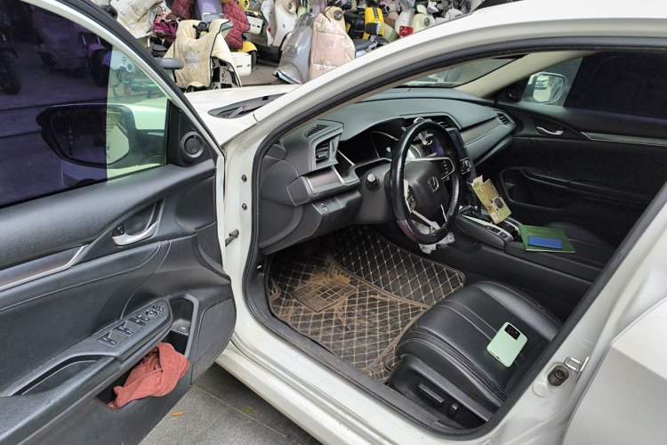 Used Honda Civic 2016 220TURBO CVT Prestige Edition Driver Seat
