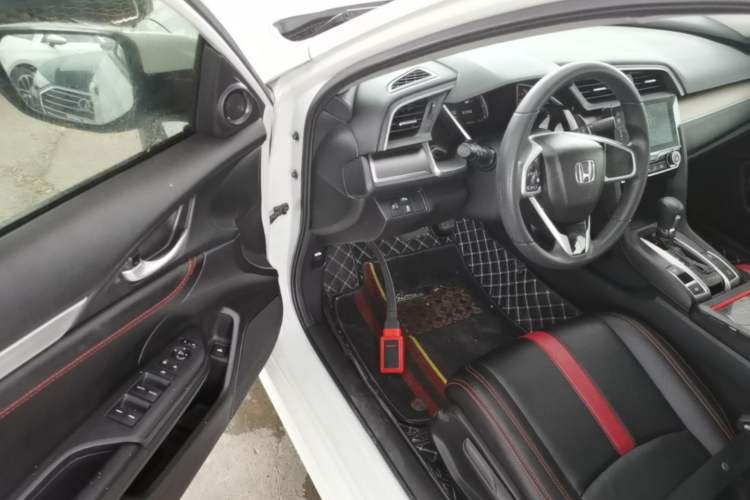 Used Honda Civic 2016 220TURBO CVT Luxury Edition Driver Seat