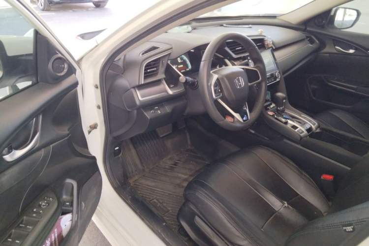 Used Honda Civic 2016 220TURBO CVT Luxury Edition Driver Seat