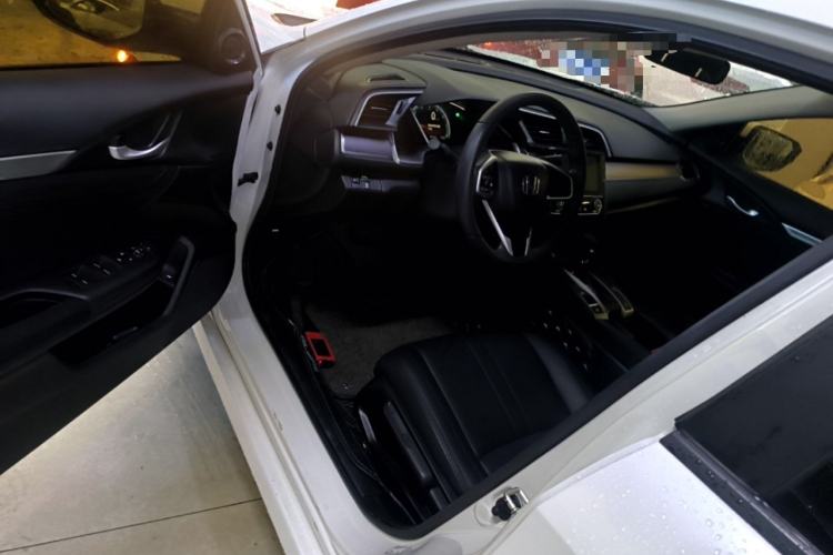 Used Honda Civic 2016 220TURBO CVT Luxury Edition Driver Seat