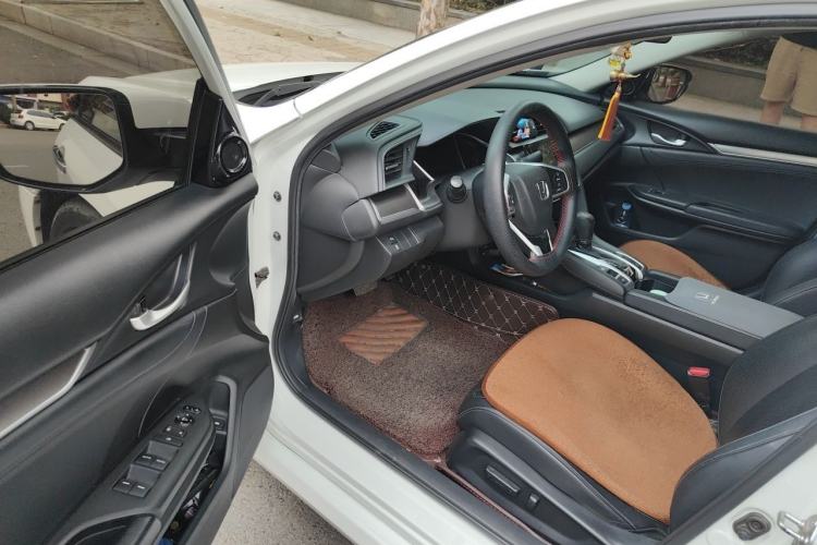 Used Honda Civic 2016 220TURBO CVT Prestige Edition Driver Seat