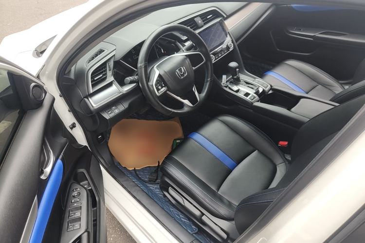 Used Honda Civic 2016 220TURBO CVT Luxury Edition Driver Seat