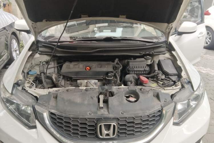 Used Honda Civic 2016 1.8L Automatic Comfort Version Engine Bay