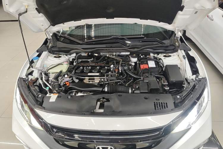 Used Honda Civic 2016 220TURBO CVT Luxury Edition Engine Bay