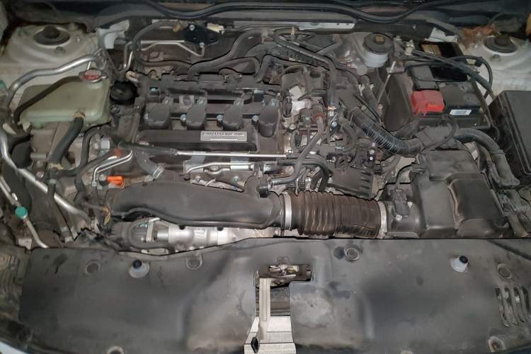 Used Honda Civic 2016 220TURBO Manual Luxury Edition Engine Bay