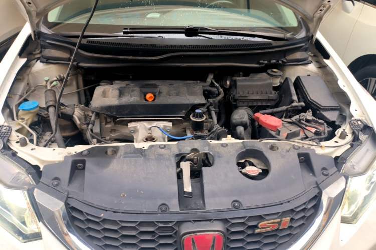 Used Honda Civic 2016 1.8L Automatic Comfort Version Engine Bay