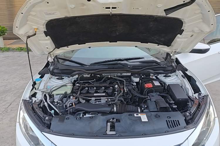 Used Honda Civic 2016 220TURBO CVT Luxury Edition Engine Bay