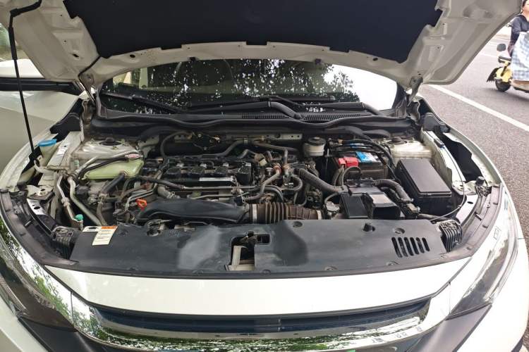 Used Honda Civic 2016 220TURBO CVT Prestige Edition Engine Bay