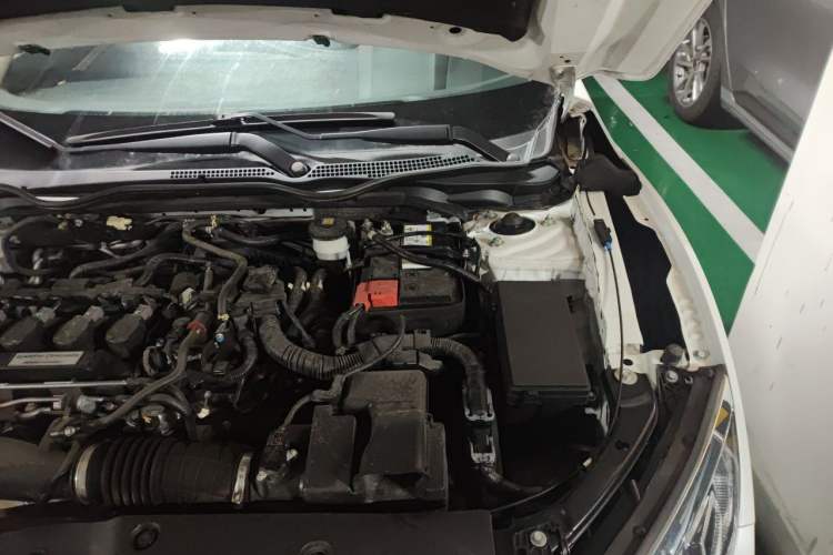 Used Honda Civic 2016 220TURBO CVT Luxury Edition Engine Bay Left