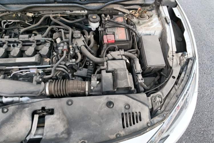 Used Honda Civic 2016 220TURBO CVT Luxury Edition Engine Bay Left