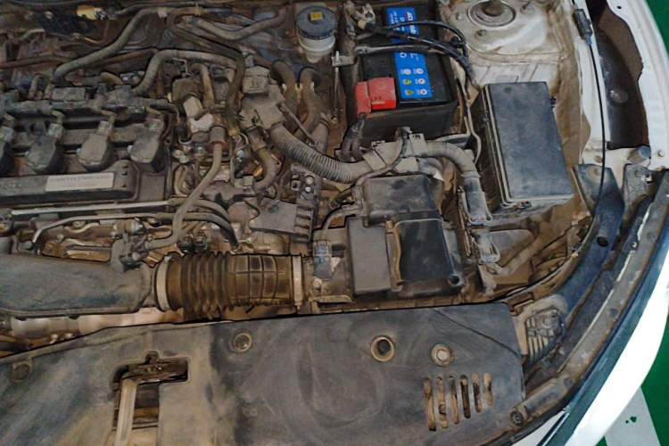 Used Honda Civic 2016 220TURBO CVT Luxury Edition Engine Bay Left