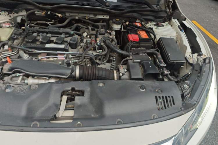 Used Honda Civic 2016 220TURBO CVT Luxury Edition Engine Bay Left