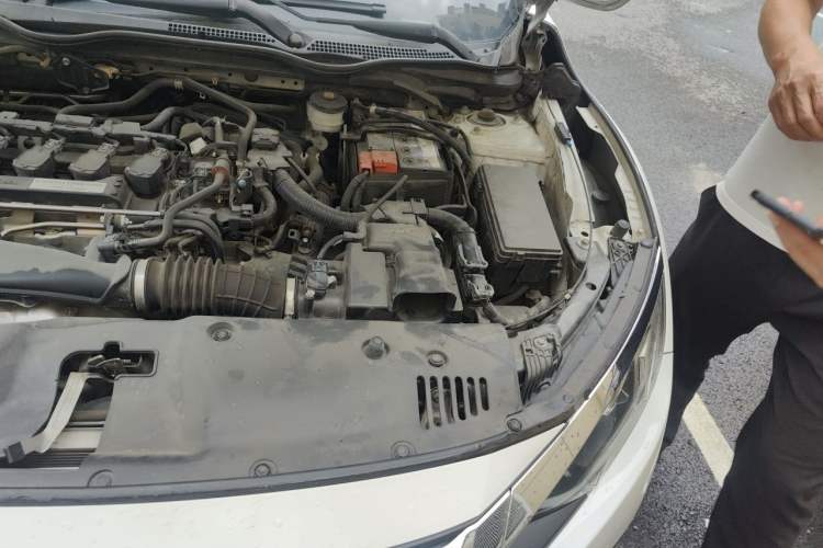 Used Honda Civic 2016 220TURBO CVT Luxury Edition Engine Bay Left