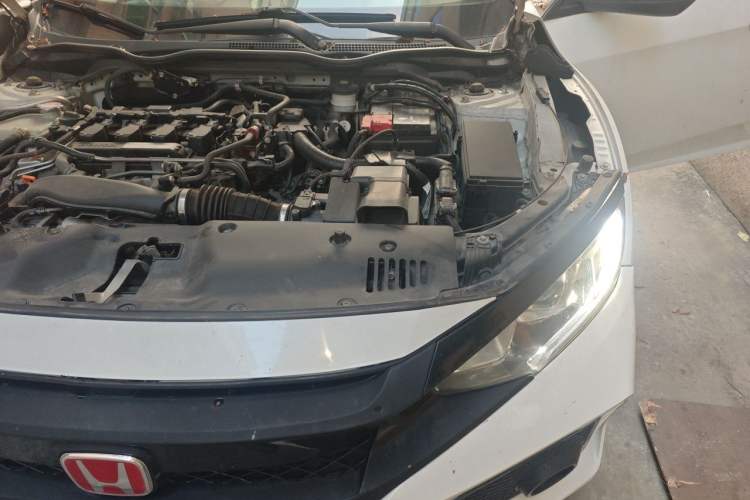 Used Honda Civic 2016 220TURBO CVT Luxury Edition Engine Bay Left