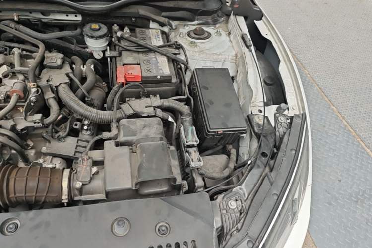 Used Honda Civic 2016 220TURBO Manual Luxury Edition Engine Bay Left