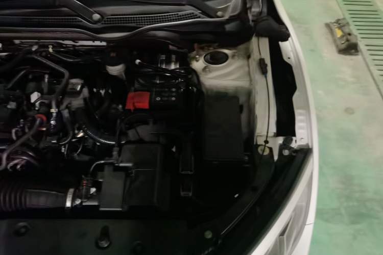 Used Honda Civic 2016 220TURBO CVT Luxury Edition Engine Bay Left