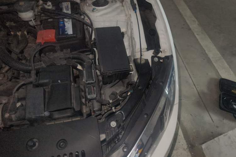 Used Honda Civic 2016 220TURBO CVT Luxury Edition Engine Bay Left
