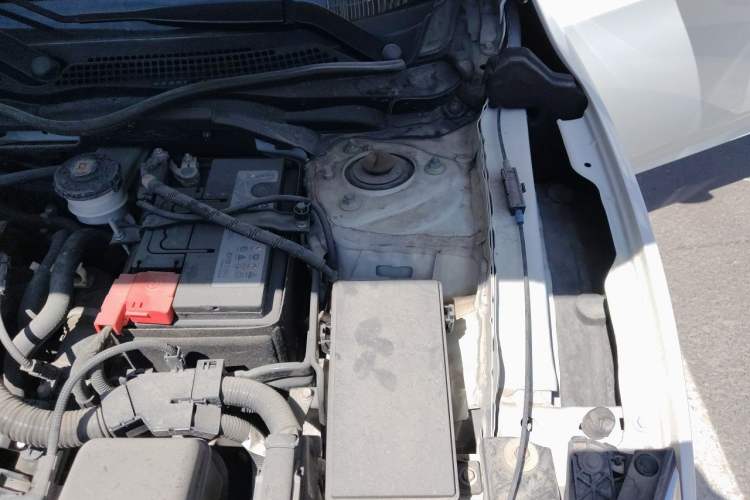 Used Honda Civic 2016 220TURBO CVT Luxury Edition Engine Bay Left