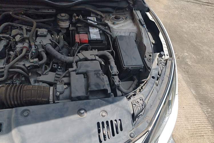 Used Honda Civic 2016 220TURBO CVT Luxury Edition Engine Bay Left