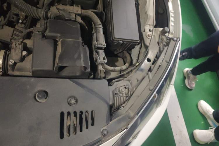 Used Honda Civic 2016 220TURBO CVT Luxury Edition Engine Bay Left