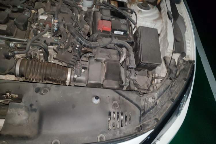 Used Honda Civic 2016 220TURBO Manual Luxury Edition Engine Bay Left