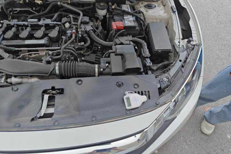 Used Honda Civic 2016 220TURBO CVT Luxury Edition Engine Bay Left