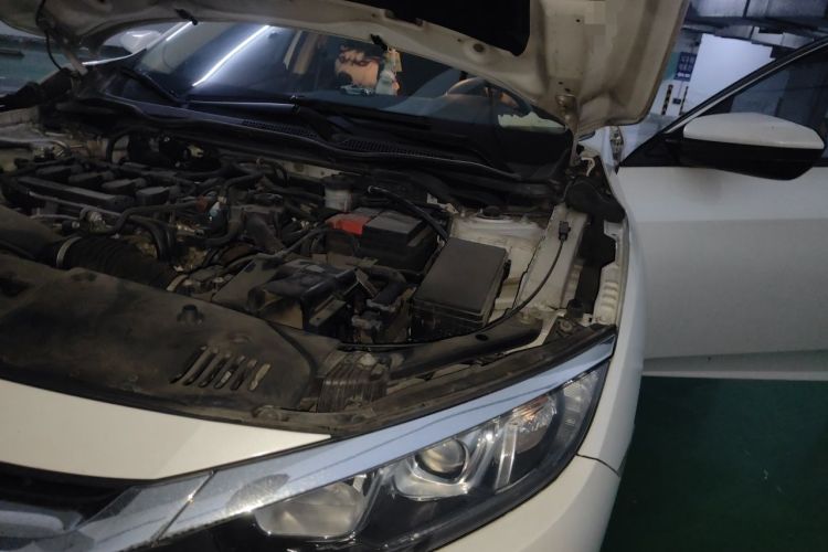 Used Honda Civic 2016 220TURBO CVT Luxury Edition Engine Bay Left