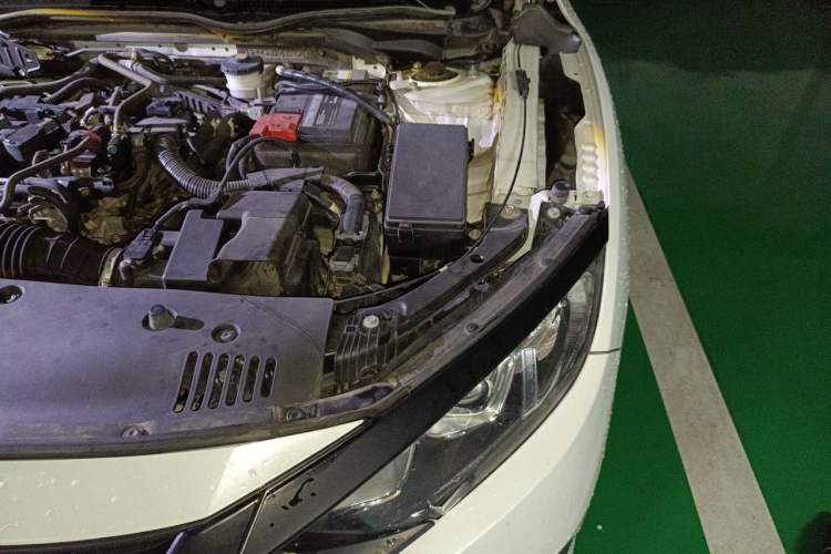 Used Honda Civic 2016 220TURBO CVT Luxury Edition Engine Bay Left