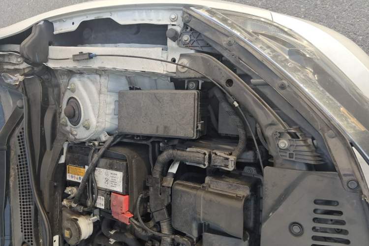 Used Honda Civic 2016 220TURBO CVT Luxury Edition Engine Bay Left