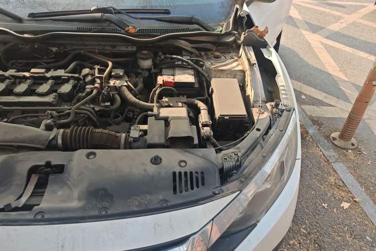 Used Honda Civic 2016 220TURBO Manual Luxury Edition Engine Bay Left