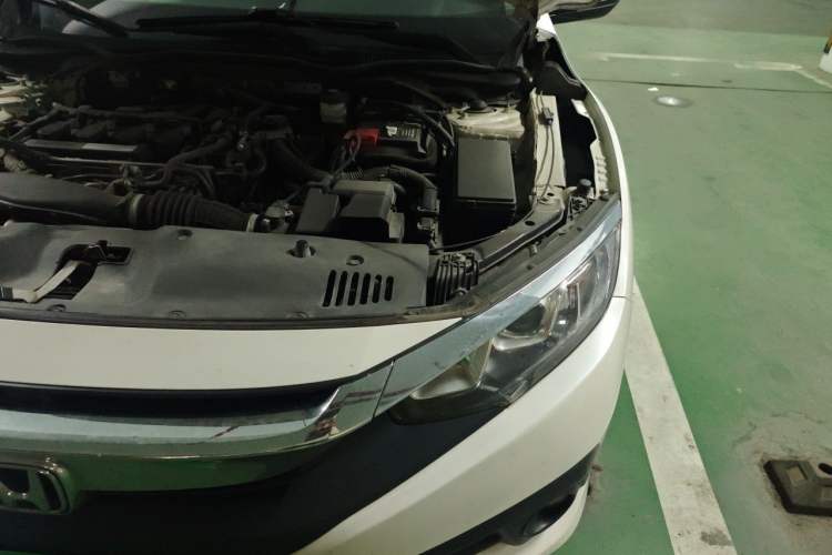Used Honda Civic 2016 220TURBO CVT Luxury Edition Engine Bay Left