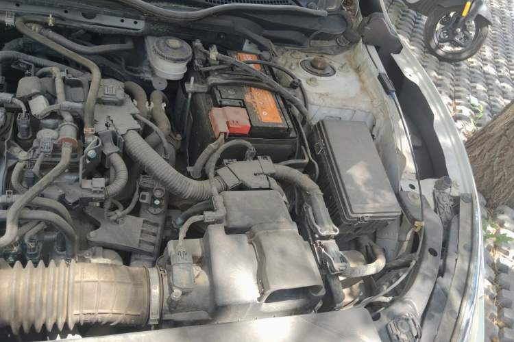Used Honda Civic 2016 220TURBO CVT Luxury Edition Engine Bay Left