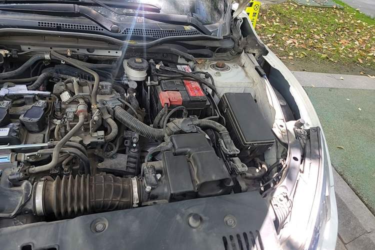 Used Honda Civic 2016 220TURBO CVT Luxury Edition Engine Bay Left