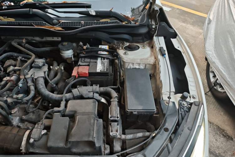 Used Honda Civic 2016 220TURBO CVT Luxury Edition Engine Bay Left
