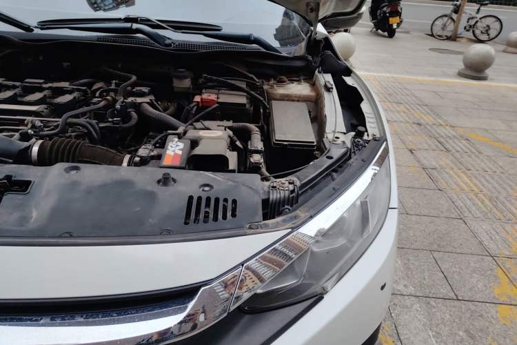 Used Honda Civic 2016 220TURBO CVT Luxury Edition Engine Bay Left