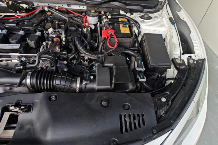 Used Honda Civic 2016 220TURBO CVT Luxury Edition Engine Bay Left