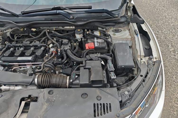 Used Honda Civic 2016 220TURBO CVT Luxury Edition Engine Bay Left