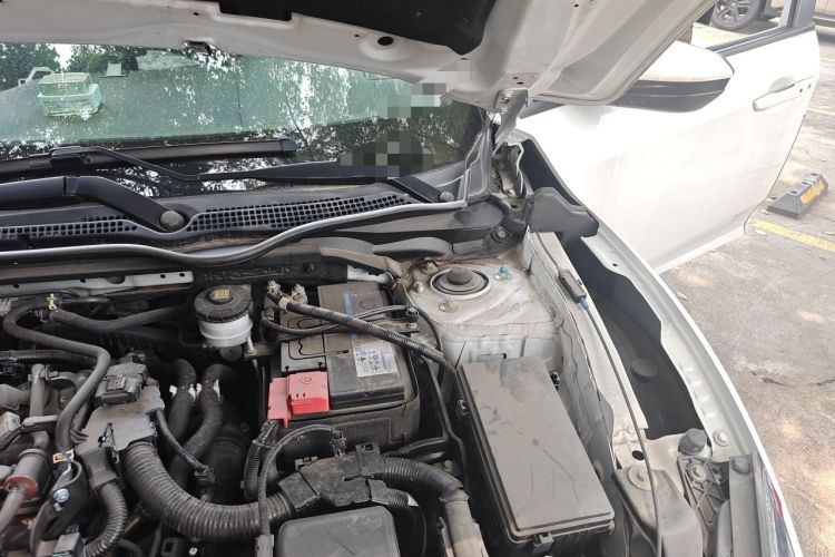 Used Honda Civic 2016 220TURBO Manual Luxury Edition Engine Bay Left