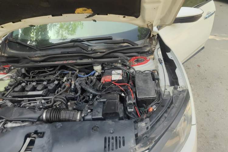 Used Honda Civic 2016 220TURBO CVT Luxury Edition Engine Bay Left