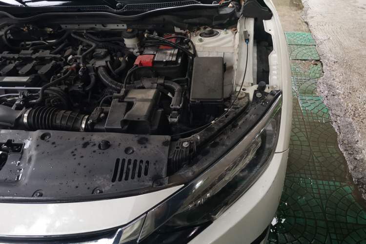 Used Honda Civic 2016 220TURBO CVT Prestige Edition Engine Bay Left