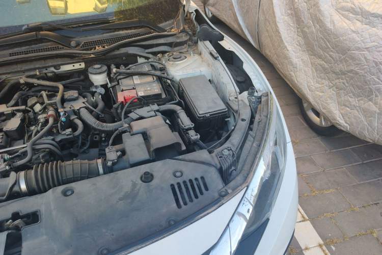 Used Honda Civic 2016 220TURBO CVT Luxury Edition Engine Bay Left