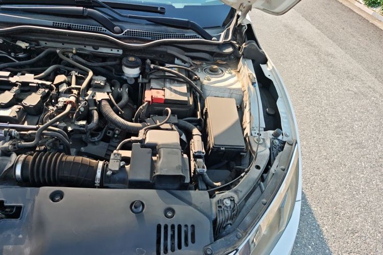 Used Honda Civic 2016 220TURBO Manual Luxury Edition Engine Bay Left