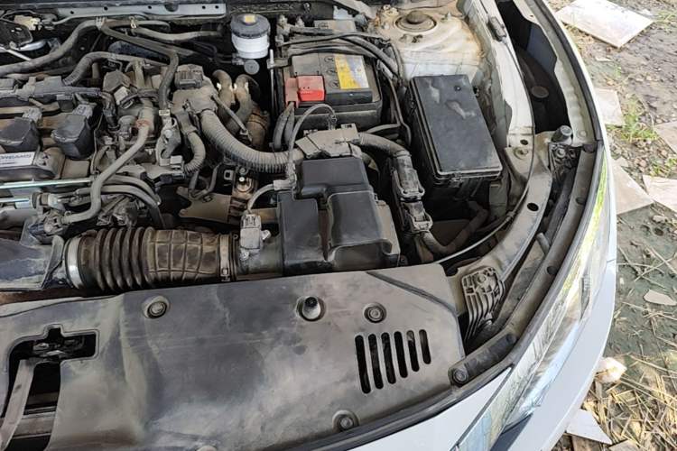 Used Honda Civic 2016 220TURBO CVT Luxury Edition Engine Bay Left